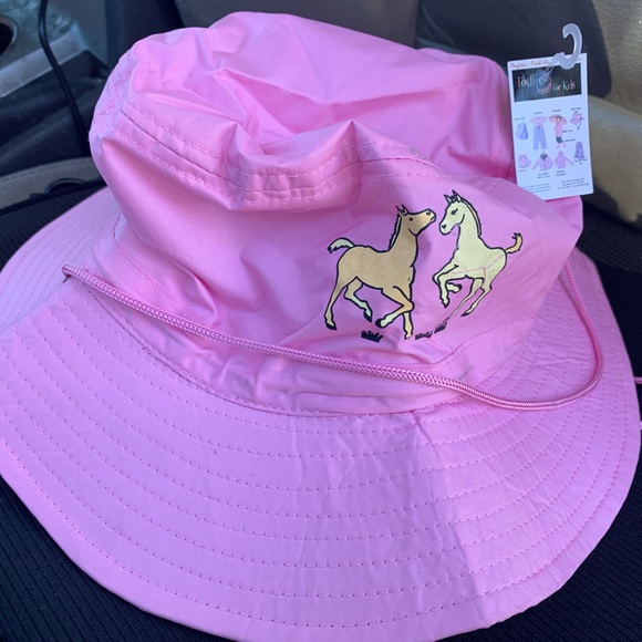 Kids sun hat $4 or 2 for $6 - Picture 1 of 1